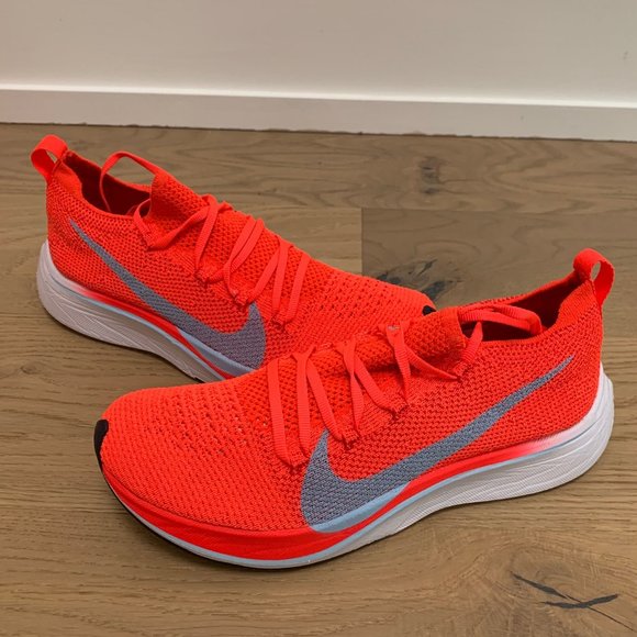 Nike Vaporfly 4% (High end with carbon plate) - Picture 1 of 4